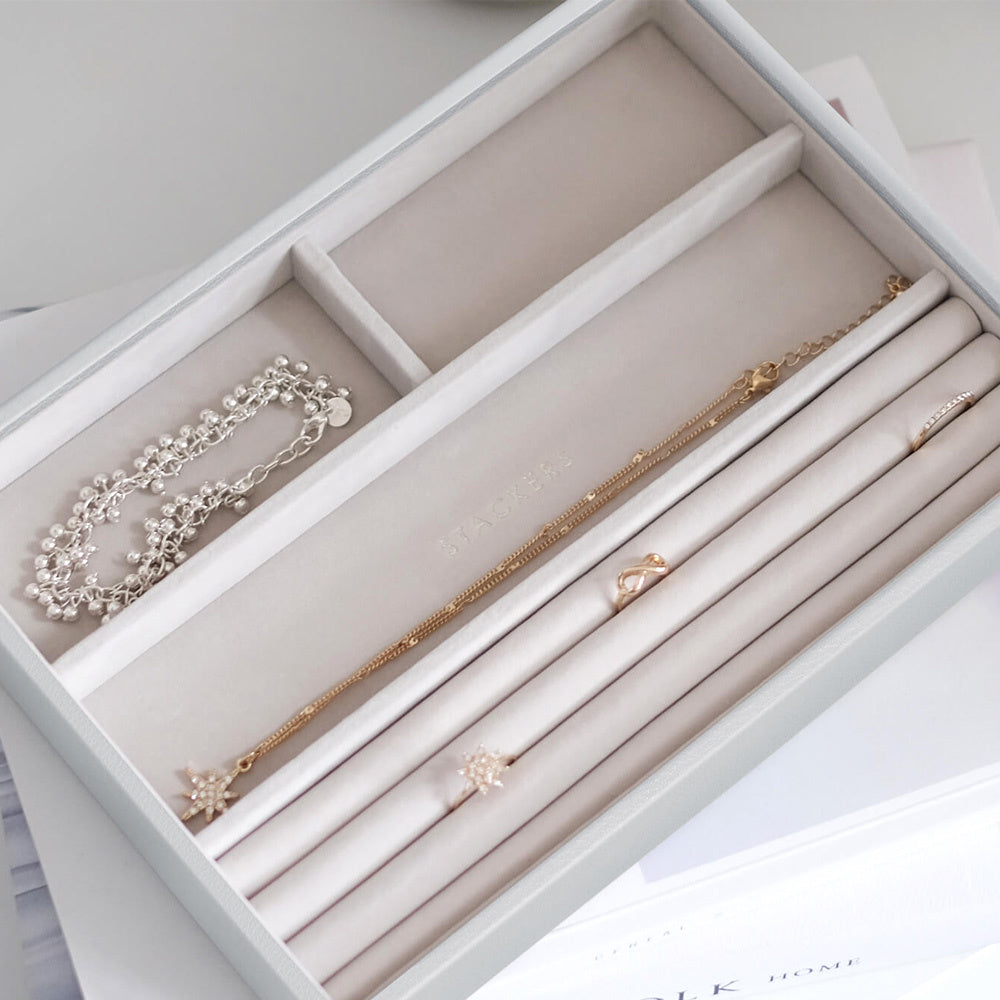 armbanden en kettingen opbergen stackers