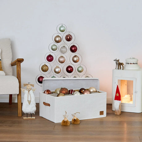 kerstballen-mand-wit